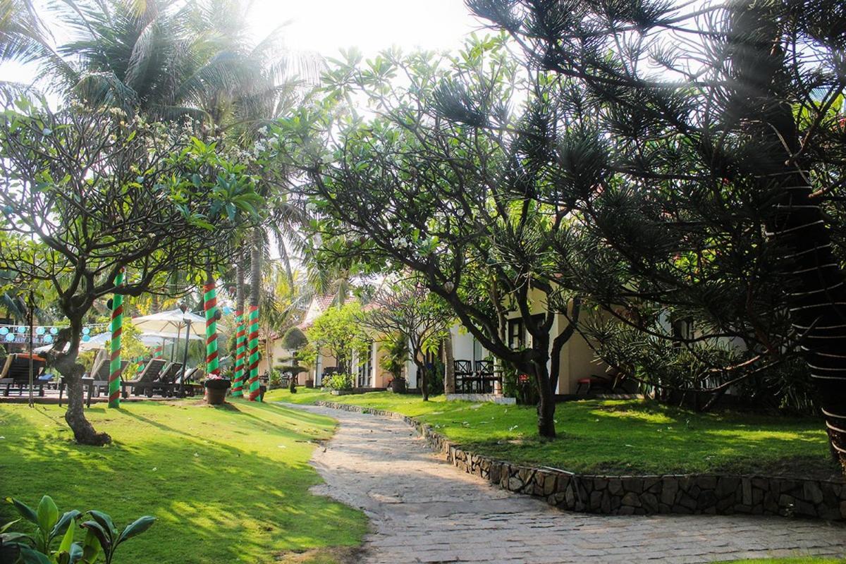 Malibu Resort Phan Thiet Exterior photo