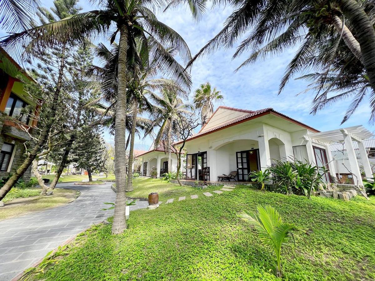 Malibu Resort Phan Thiet Exterior photo