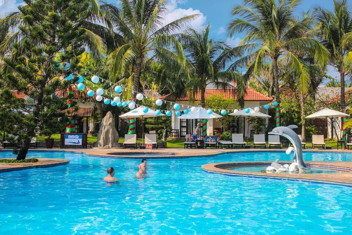 Malibu Resort Phan Thiet Exterior photo