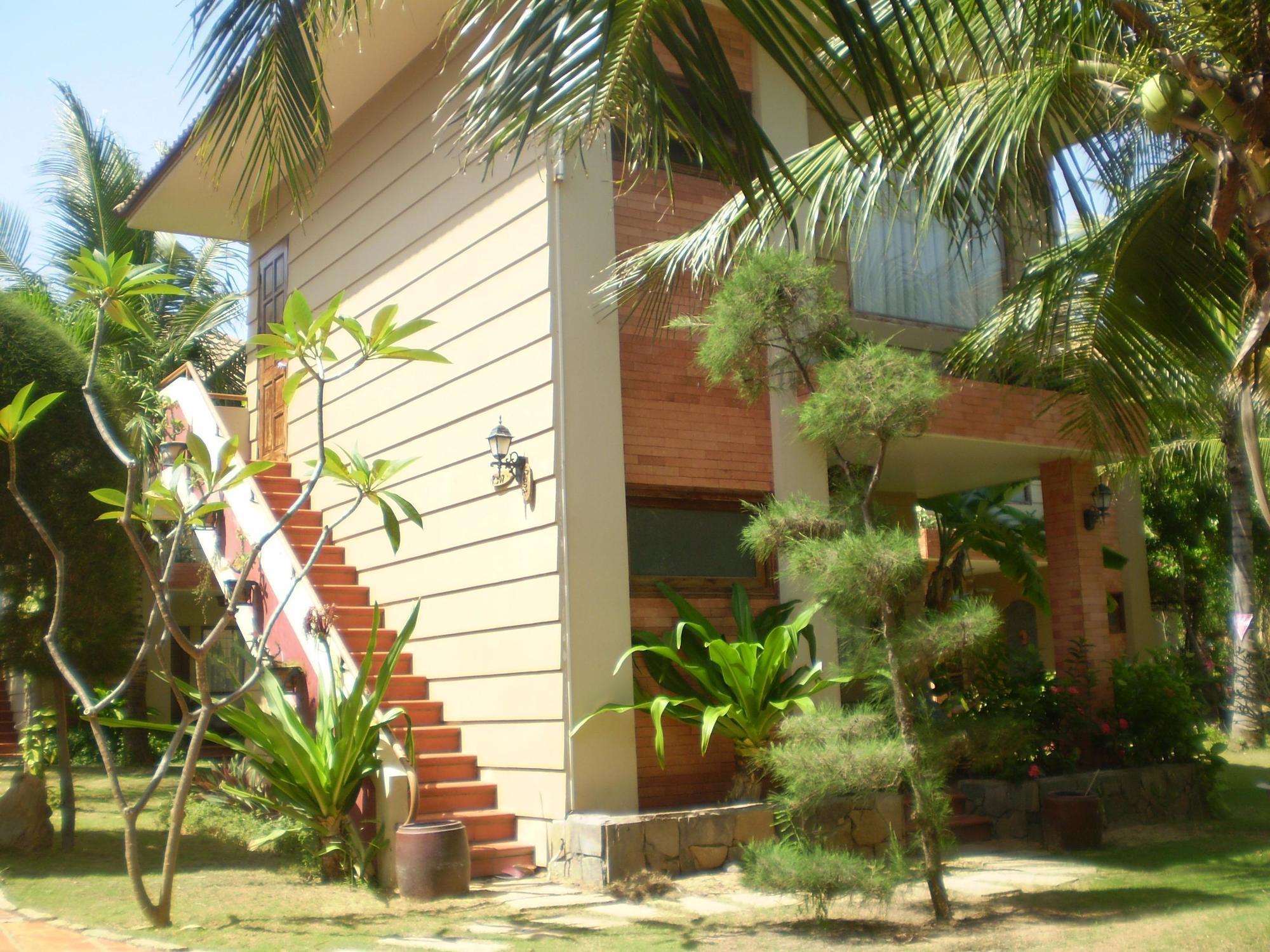 Malibu Resort Phan Thiet Exterior photo
